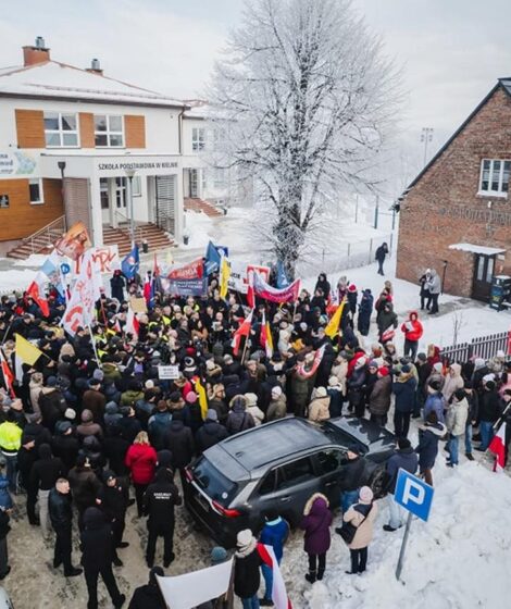 Protesty organizacji konserwatywnych w Kielnie