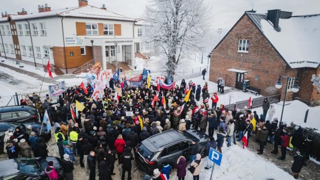 Protesty organizacji konserwatywnych w Kielnie