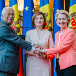 Przewodniczący Rady Europejskiej António Costa, Maia Sandu i przewodnicząca Komisji Europejskiej Ursula von der Leyen (2025). Autorstwa © European Union, 2026, CC BY 4.0