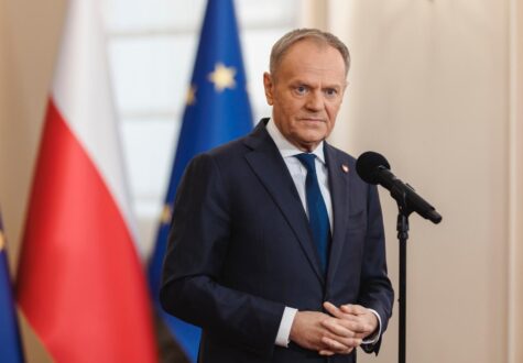 Donald Tusk podczas konferencji prasowej. KPRM