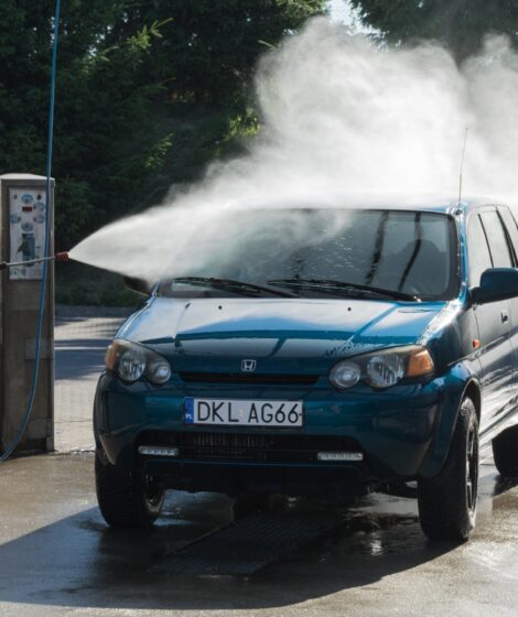 Myjnie 24h drażnią PiS. Jest interpelacja dotycząca ograniczenia ich działalności. Fot: Jacek Halicki, CC BY-SA 4.0