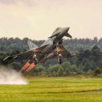 Niemiecki dyplomata Wolfgang Ischinger sugeruje przekazanie Polsce uzbrojenia jako gest polityczny zamiast sporów o reparacje.