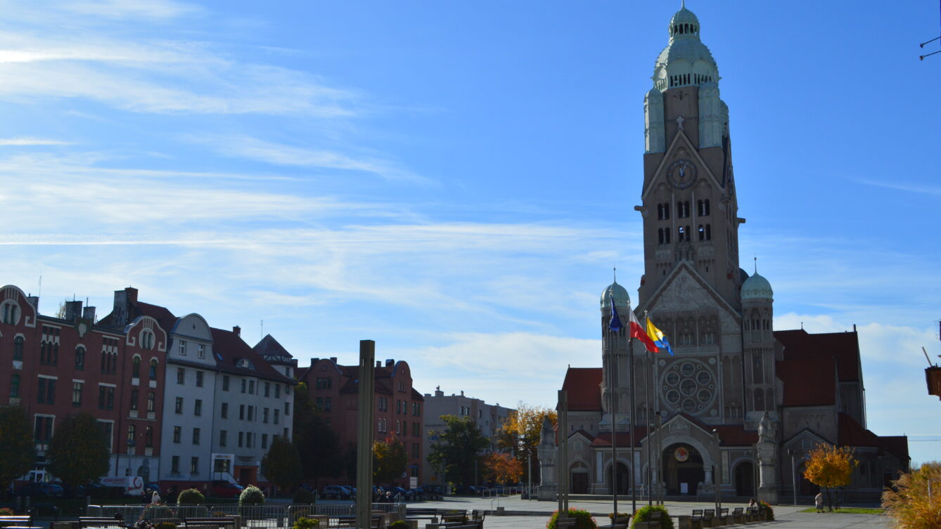Kryzys demograficzny a edukacja. Kryzys demograficzny w Rudzie Śląskiej wymusza reorganizację szkół i przedszkoli. Miasto likwiduje oddziały i wygasza placówki.Autorstwa AirMonsterrr - Praca własna, CC BY-SA 4.0