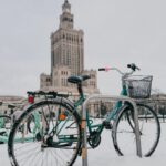 Czy właściciel posesji ma odśnieżać drogę dla rowerów? fot: Ammy Singh/ Unsplash