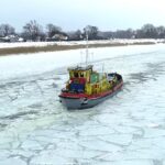 Lodołamacz w akcji. Wody Polskie