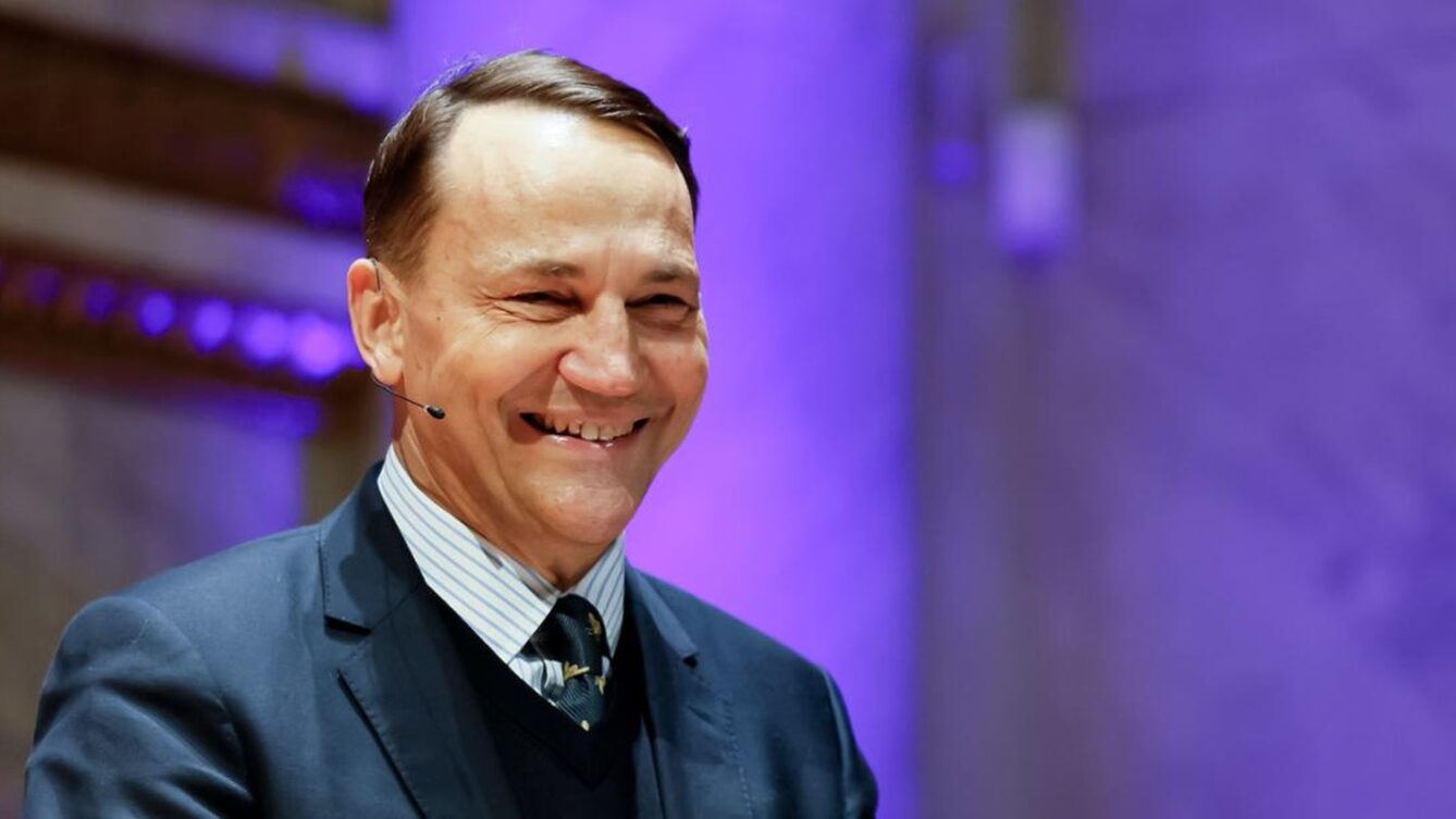 Radosław Sikorski, szef MSZ zapowiada zaostrzenie zasad Karty Polaka. Źródło MSZ