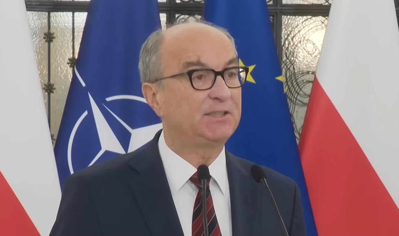 Marszałek Czarzasty na konferencji prasowej.