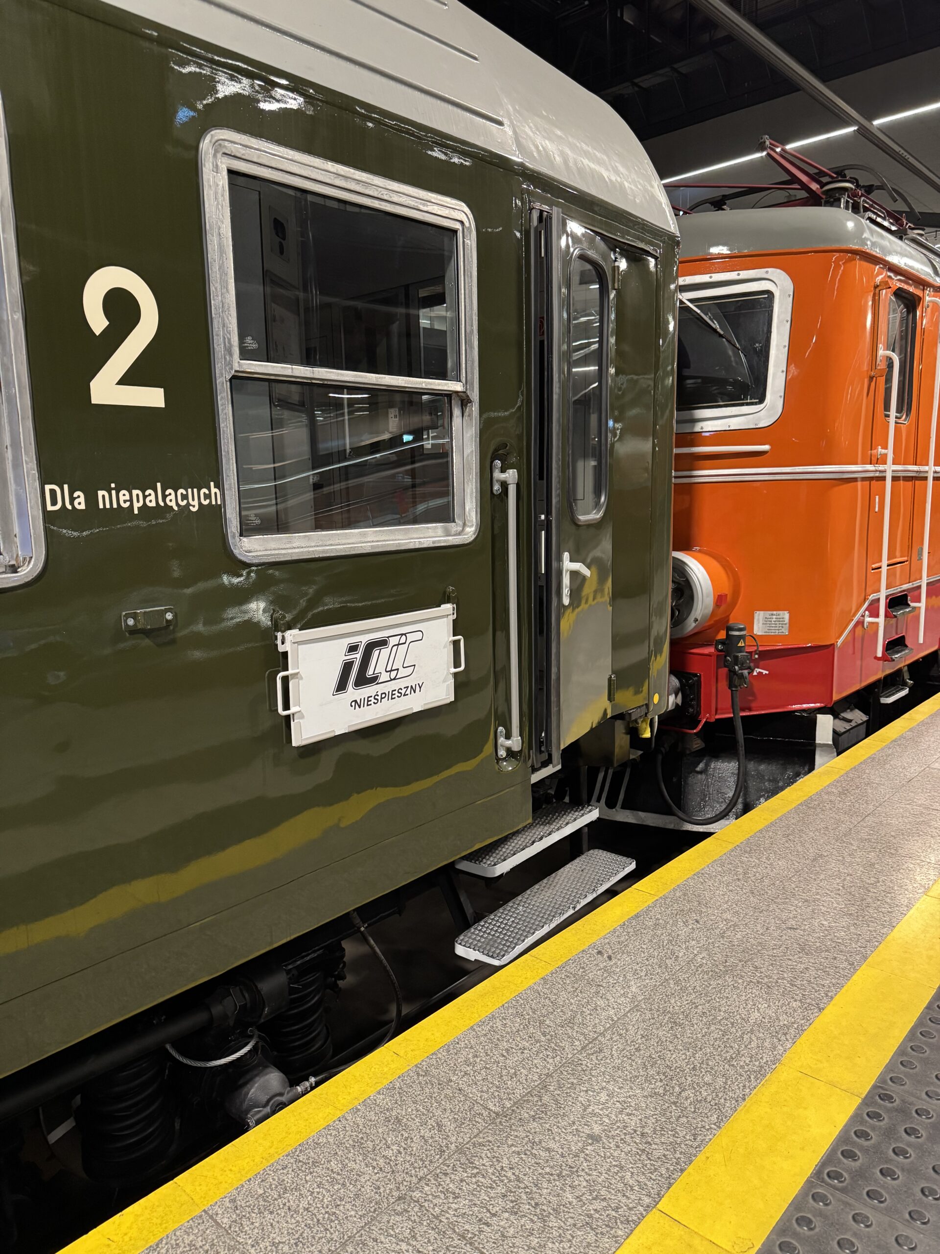 Historyczny skład PKP Intercity „Nieśpieszny”