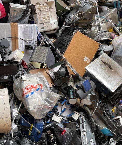 Niemcy wprowadzili przepisy o elektrośmieciach. fot: John Cameron/Unsplash