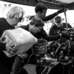 Paliwa B7 i B10 chłoną wodę i tworzą osady IDID, które blokują wtryskiwacze. Dowiedz się, dlaczego spalanie rośnie o 0,9 l/100 km i co na ten temat mówią badania INiG oraz WAT.