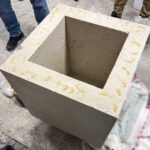 Policja odnalazła narkotyki ukryte w betonowych donicach. fot: CBŚP