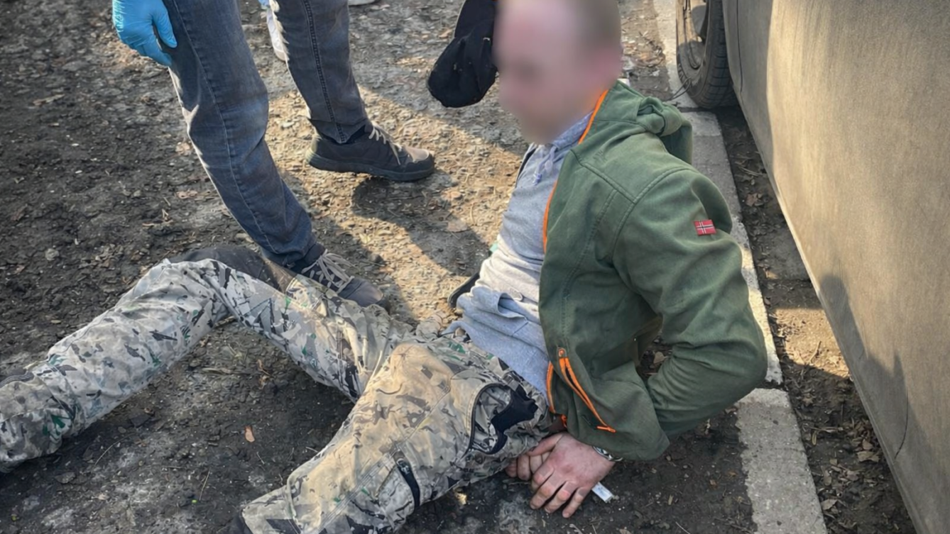 Aresztowanie złodzieja zabytkowej Hondy w Krakowie/ Policja