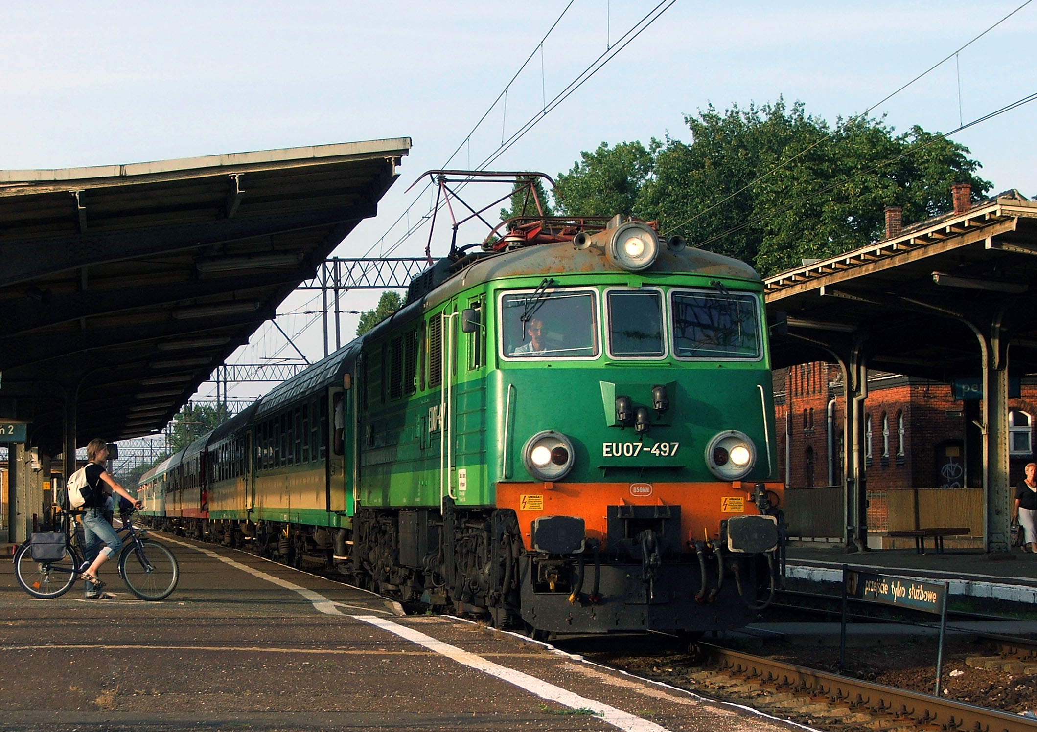 EU07-497 z sezonowym poc. posp. Ełk - Toruń Gł. - (Łódź Kal.). Toruń Wsch. Fot: Sebastianm, CC BY-SA 2.5