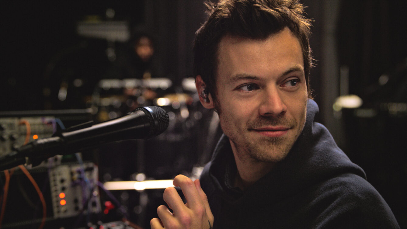 Harry Styles powraca! 8 marca o 20:00 Netflix pokaże koncert „One Night In Manchester”.