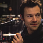 Harry Styles powraca! 8 marca o 20:00 Netflix pokaże koncert „One Night In Manchester”.