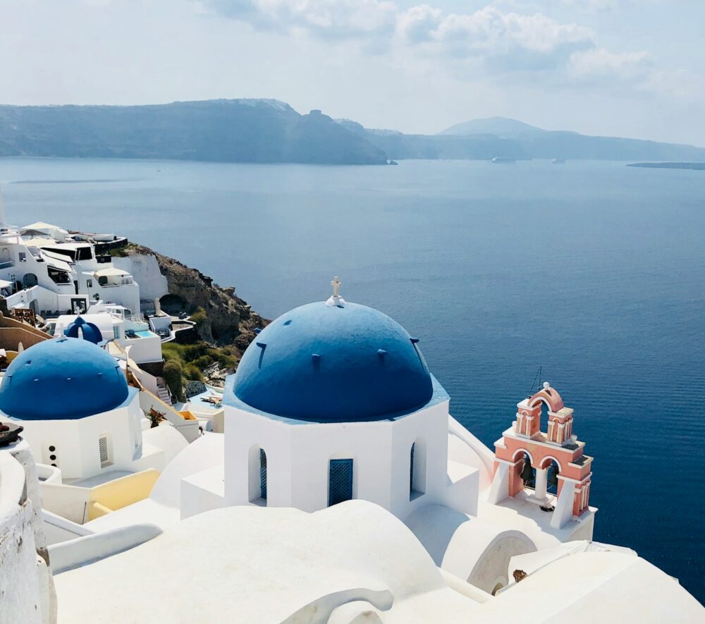 Santorini. Grecja wygrywa ranking satysfakcji turystów w 2025 roku. fot: Dan/Unsplash