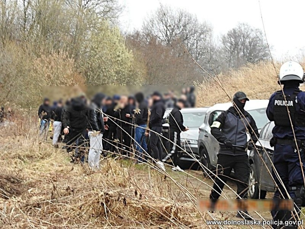 Policja udaremniła ustawkę pseudokibiców. fot: Policja