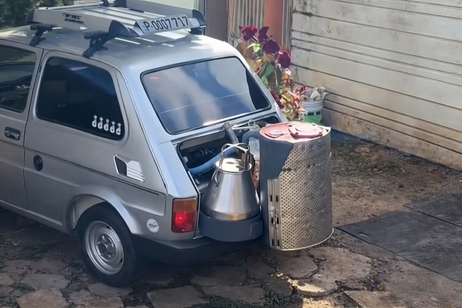 Kubańczyk przerobił Fiata 125p na węgiel/ FB