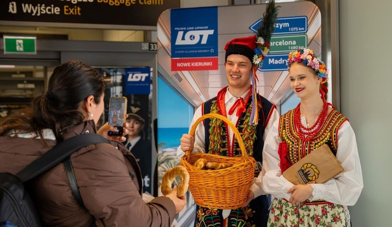 Inauguracja lotu Kraków-Madryt PLL LOT. Źródło: PLL LOT