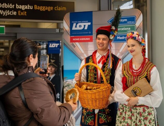 Inauguracja lotu Kraków-Madryt PLL LOT. Źródło: PLL LOT