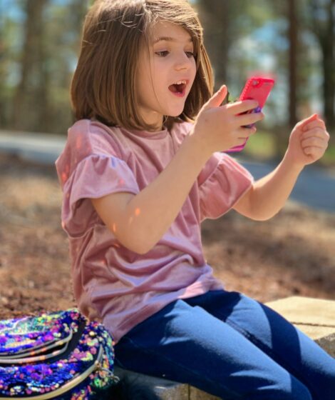 Od 1 września 2026 w polskich podstawówkach smartfony będą zabronione. fot: Christopher Ryan/Unsplash