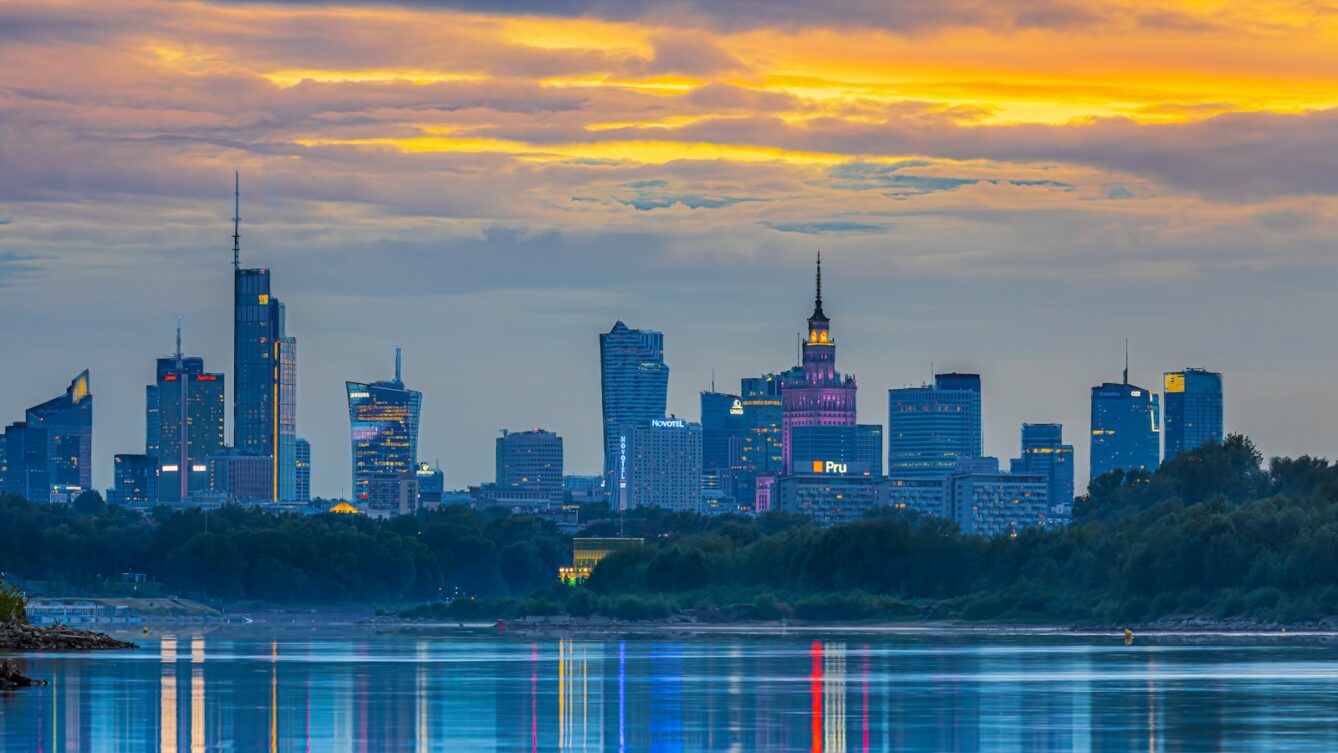 Warszawa. Nowe mieszkania w Polsce – gdzie dostępny rodzinny kredyt mieszkaniowy bez wkładu własnego. fot: Maciej Cisowski/Unsplash