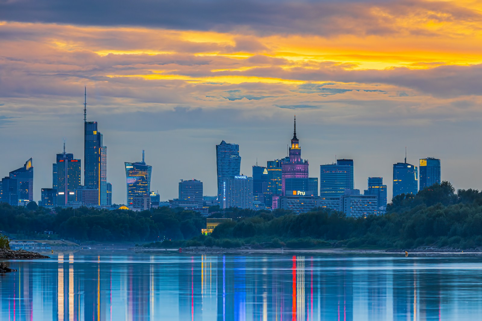 Warszawa. Nowe mieszkania w Polsce – gdzie dostępny rodzinny kredyt mieszkaniowy bez wkładu własnego. fot: Maciej Cisowski/Unsplash