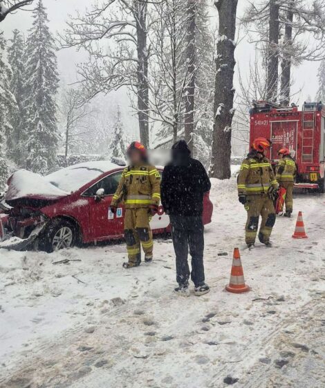 Tatry zamknięte do odwołania. Lawinowa „czwórka” i nieprzejezdna droga do Morskiego Oka. Policja Zakopane