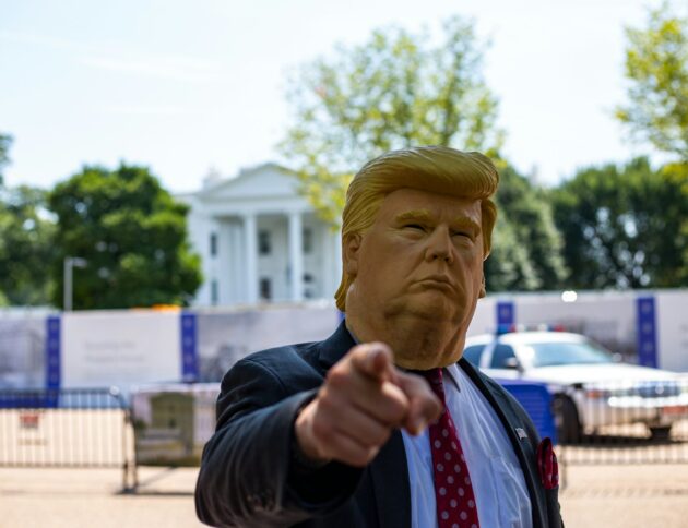 Notowania Donalda Trumpa spadły do rekordowo niskiego poziomu.