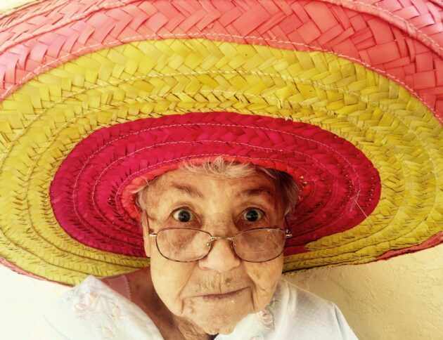 Bale czy rachunki? Sprawdzamy, na co seniorzy naprawdę wydają trzynastą emeryturę.