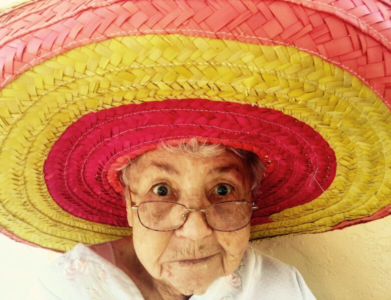 Bale czy rachunki? Sprawdzamy, na co seniorzy naprawdę wydają trzynastą emeryturę.