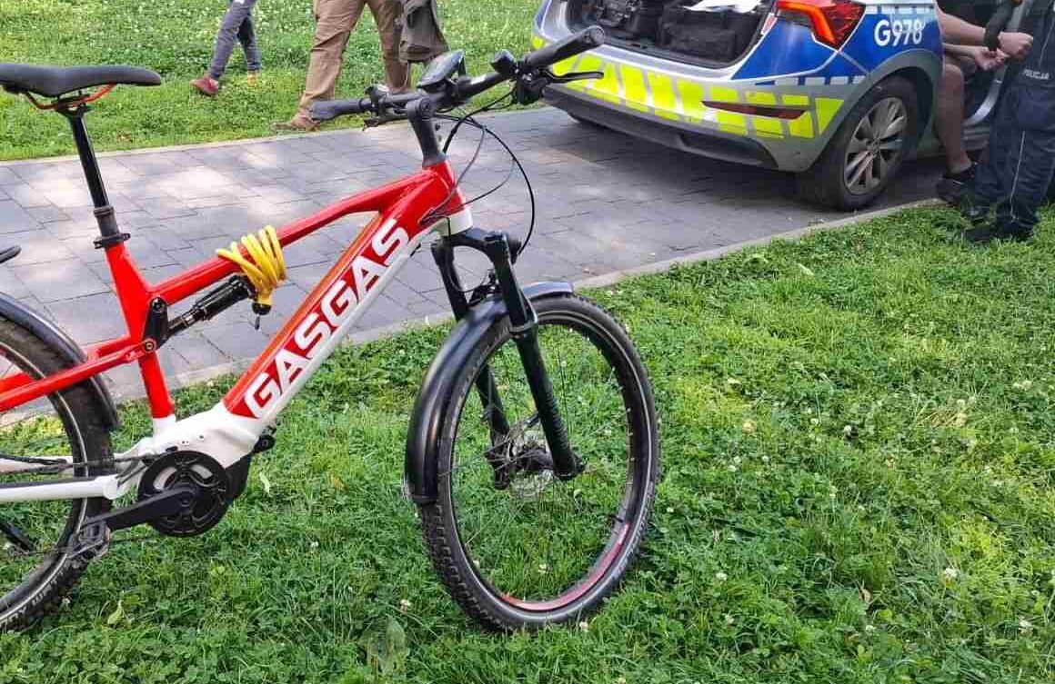 Policja w Zakopanem zatrzymała nietrzeźwych rowerzystów. fot: Policja