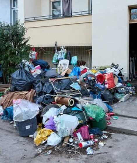 Lokator kamienicy przez lata gromadził odpady, doprowadzając budynek na skraj katastrofy sanitarnej. fot: O.Polyakovsky/ Wadlemar Forysiak/FB