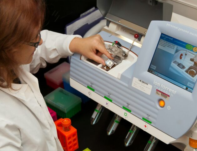 Badania laboratoryjne. Antybiotykooporność jednym z największych zagrożeń zdrowia publicznego.