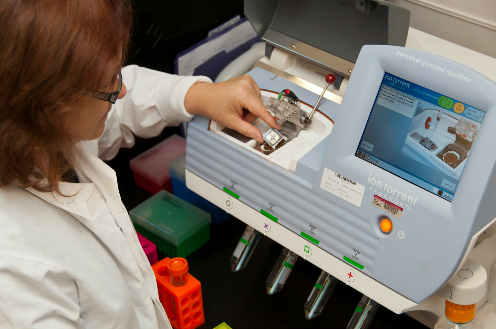 Badania laboratoryjne. Antybiotykooporność jednym z największych zagrożeń zdrowia publicznego.