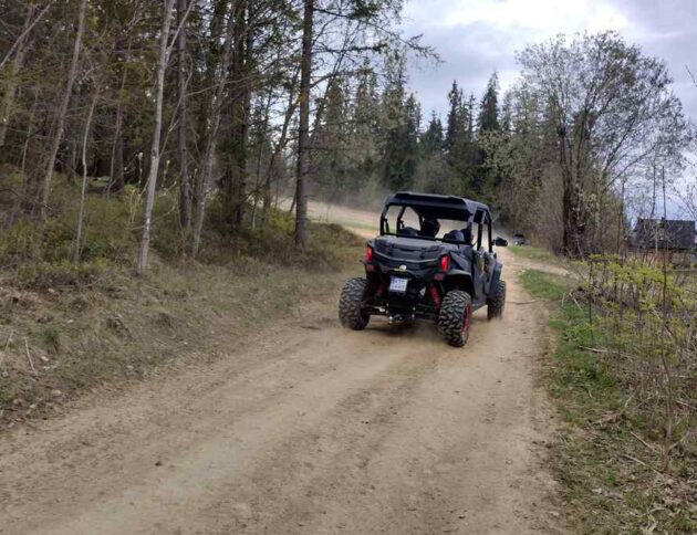 Buggy na leśnych drogach w okolicach Bukowiny Tatrzańskiej. fot: Rafał Bernasiński