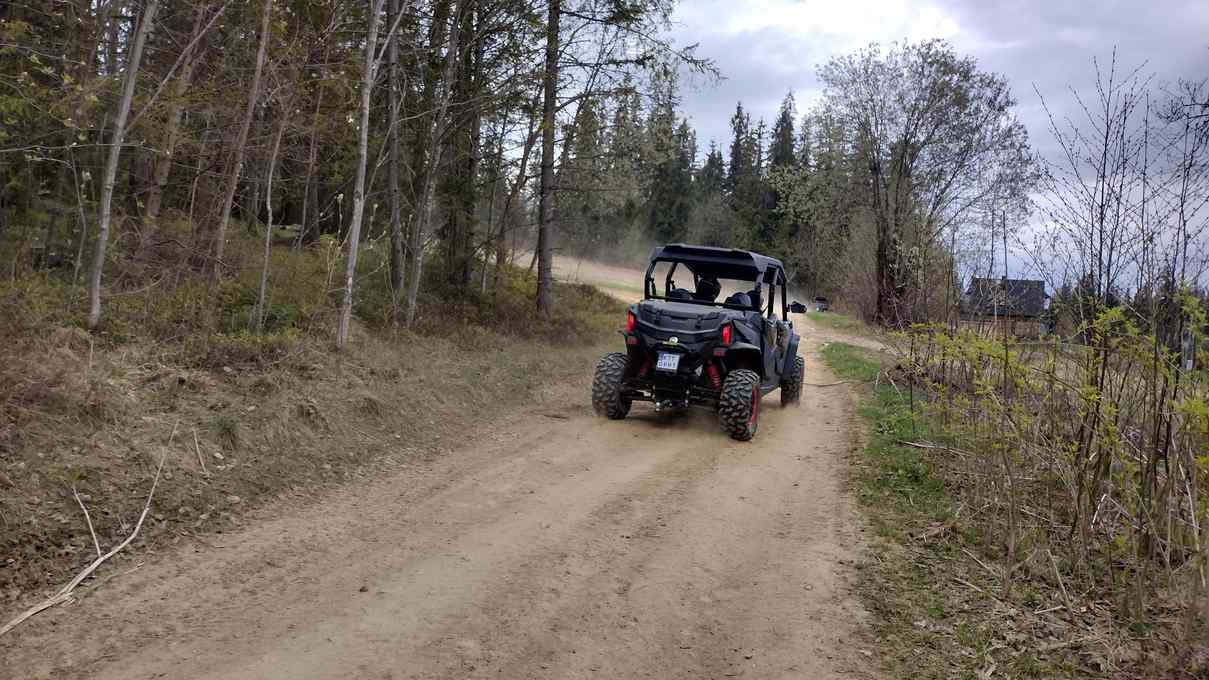 Buggy na leśnych drogach w okolicach Bukowiny Tatrzańskiej. fot: Rafał Bernasiński
