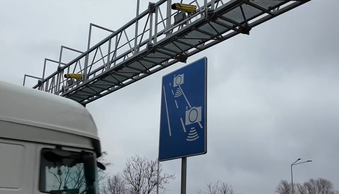 Odcinkowy pomiar prędkości. Fot: Bartek Kwiryń