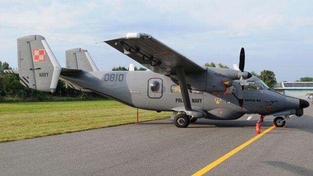 M-28B 1RM Bryza Bis. Autorstwa Aldo Bidini - Gallery page https://www.jetphotos.com/photo/7198690Photo https://cdn.jetphotos.com/full/3/88344_1315147652.jpg, GFDL 1.2