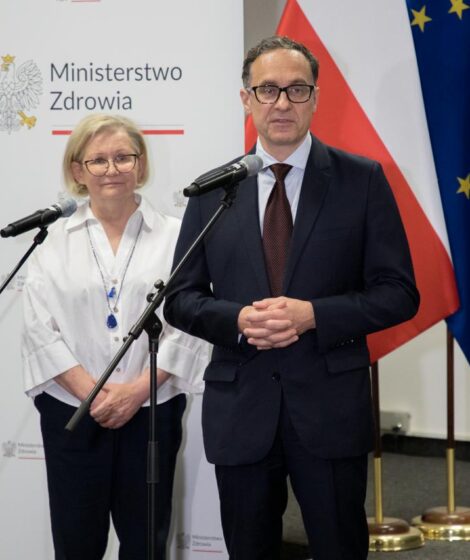 Na zdj. prof. Andrzej Nowakowski i Beata Jagielska, dyrektor NIO.