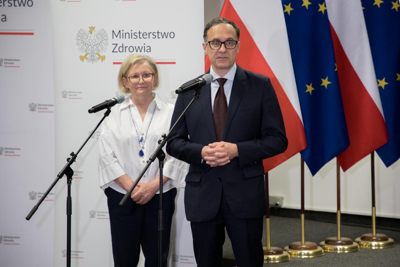 Na zdj. prof. Andrzej Nowakowski i Beata Jagielska, dyrektor NIO.
