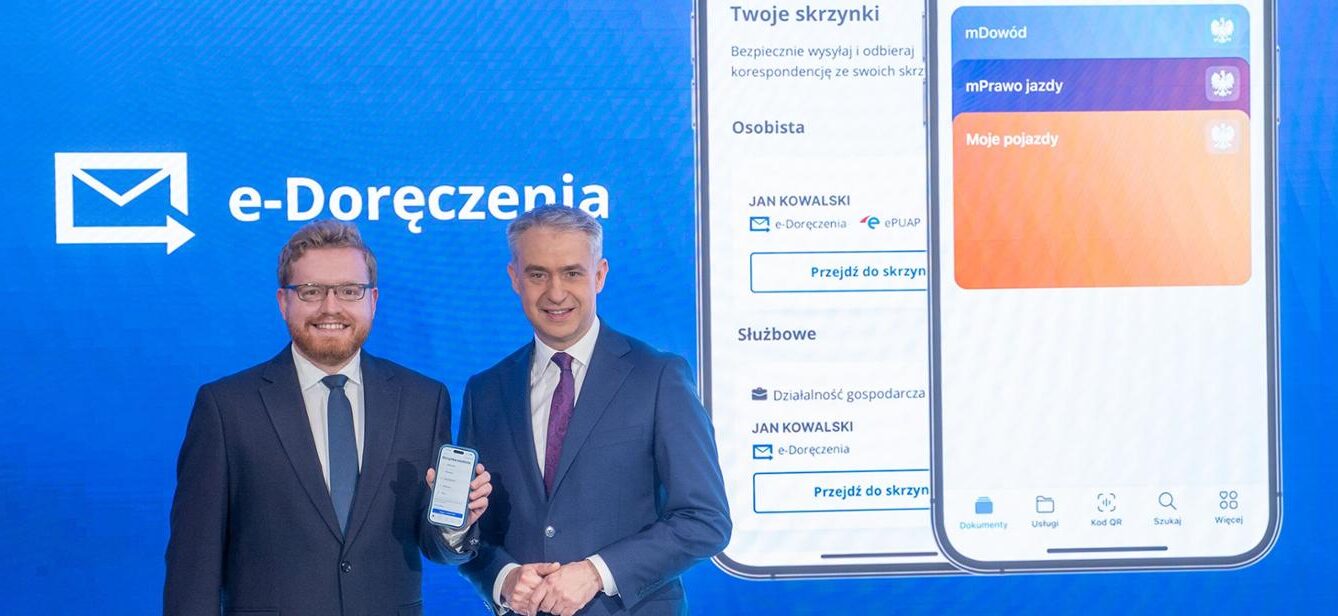 Minister cyfryzacji na konferencji prasowej. MI