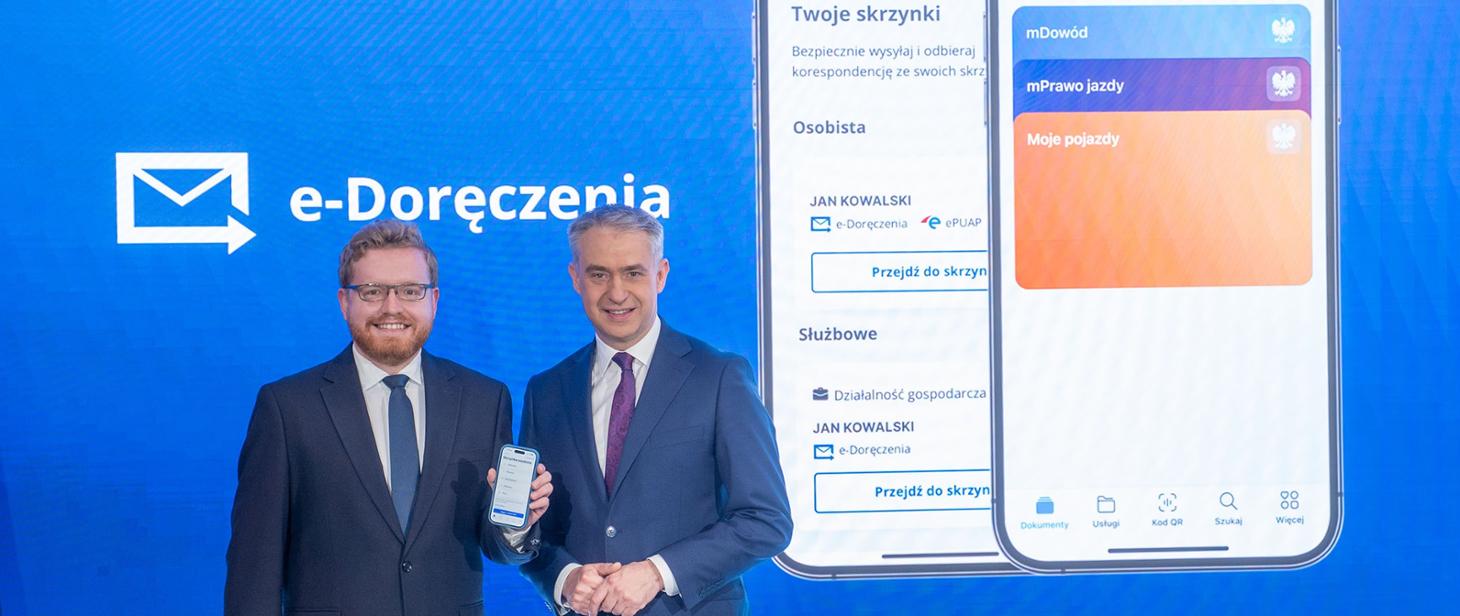 Minister cyfryzacji na konferencji prasowej. MI