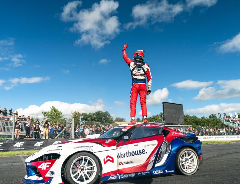 Drift Masters 2026. Piotr Więcek o krok od lidera przed rundą w Irlandii. Źródło: Drift Masters Grand Prix