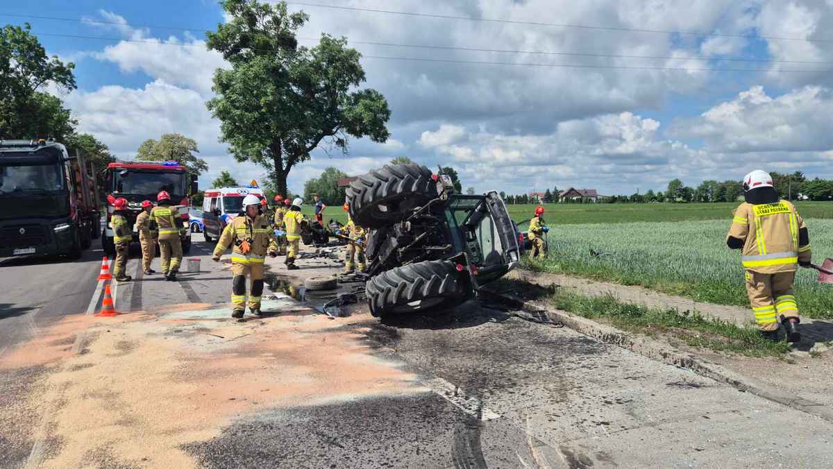 Wypadek ciągnika w Rąbieżu_Policja
