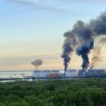 Ukraińskie drony zniszczyły instalacje naftowe w Petersburgu w dniu otwarcia forum Putina.