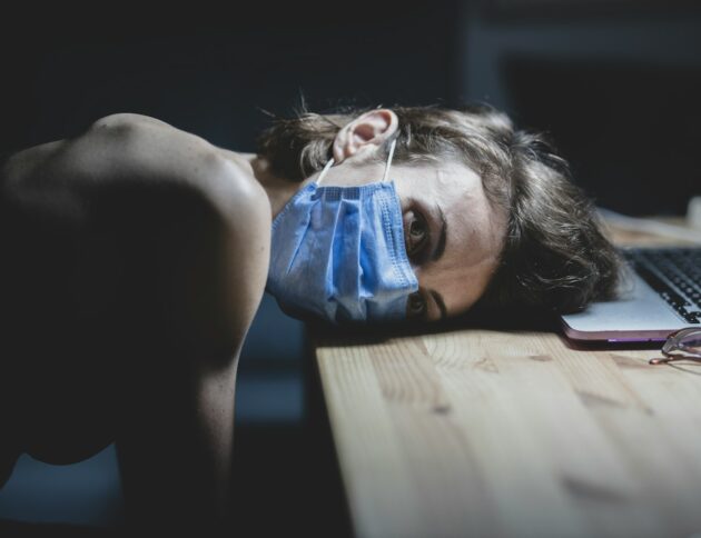 L4 po utracie pracy. Photo by engin akyurt/Unsplash