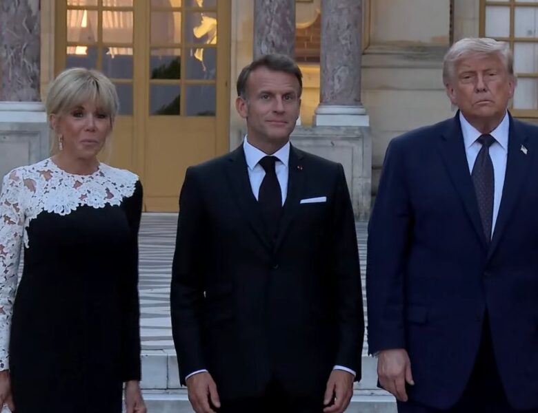 Donald Trump, Emmanuel Macron i Brigitte Macron w Wersalu.
