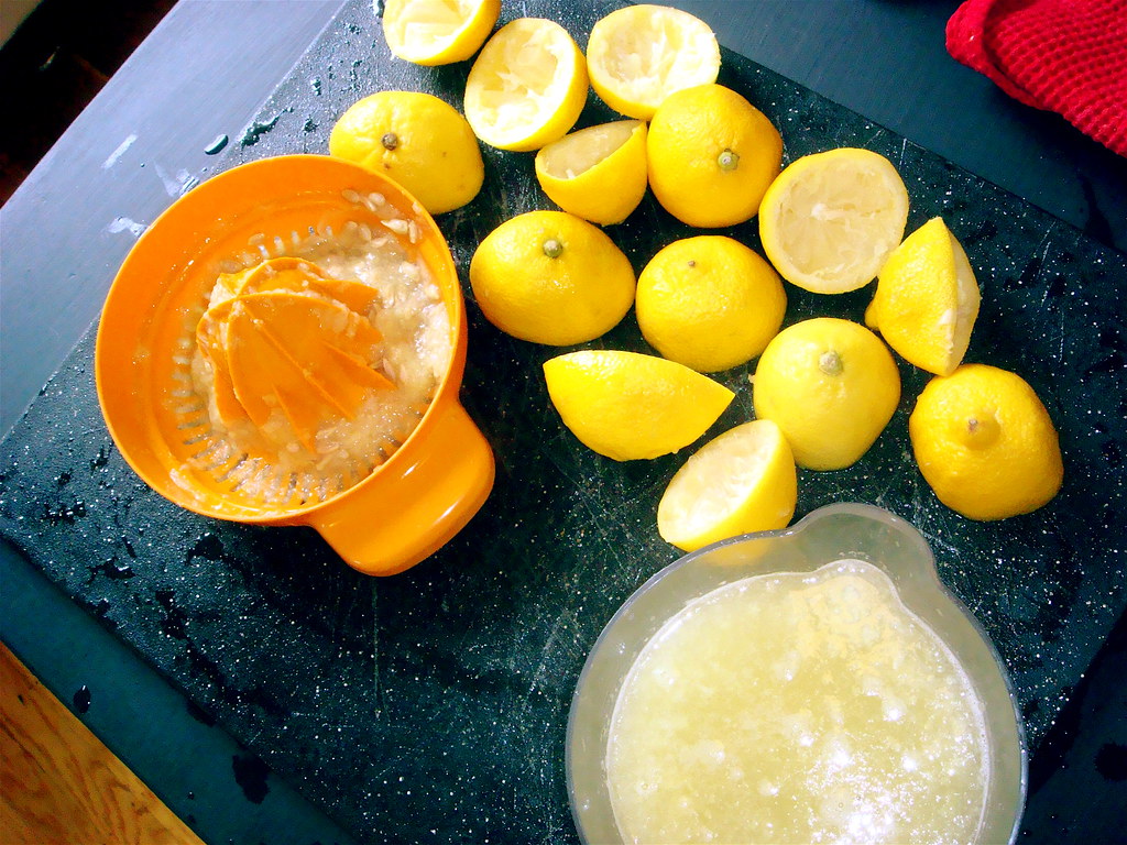 Homemade lemonade/ Pexels