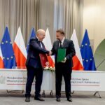 Minister spraw wewnętrznych i administracji Marcin Kierwiński podpisał we wtorek 21 lipca 2026 przełomową umowę z Komisją Europejską na współtworzenie przez Polskę europejskiej konstelacji satelitarnej IRIS2. MSWiA